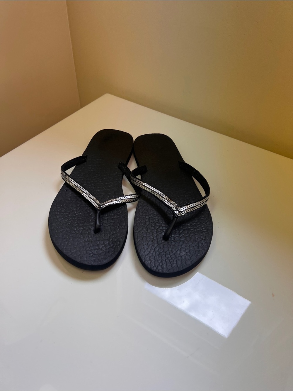 Black Women's Sequin Strap Flip Flops
